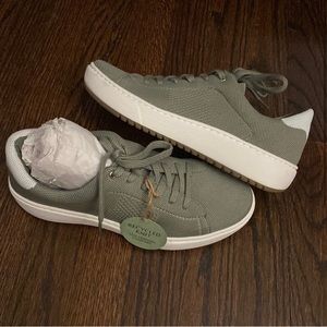 Sofft Recycled Knit Sneakers - Size 8